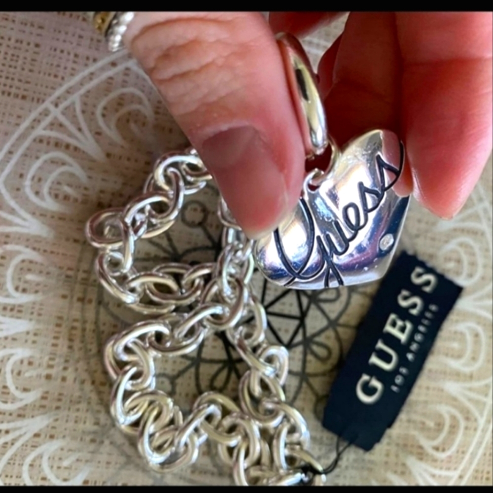 Beautiful Guess toggle closure heart 16" inches choker necklace new